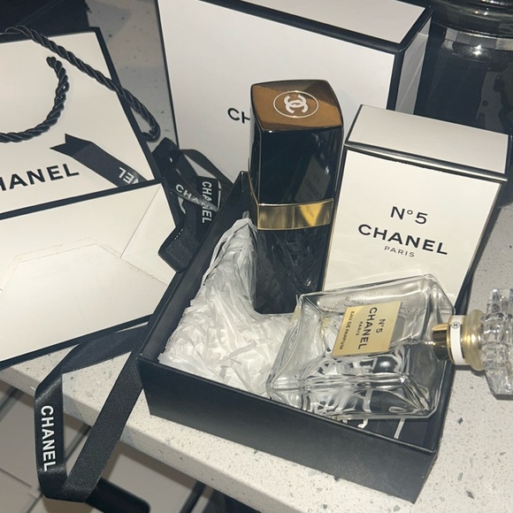 Chanel No 5 RARE REFILLABLE ATOMIZER,PLUS,Spray bottle,Ribbon, 2 BOXES,& ONE BAG - Picture 8 of 12